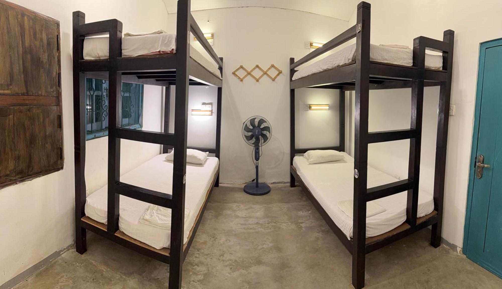 Auberge de jeunesse Bunk 15 Hiriketiya à Dikwella Extérieur photo