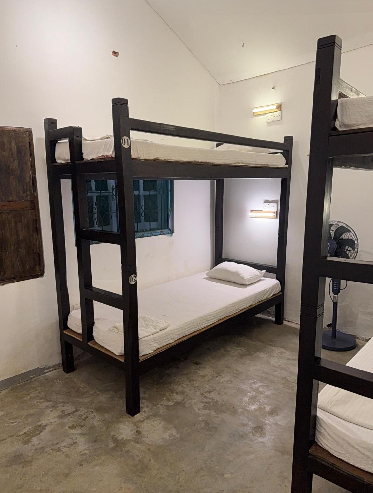 Auberge de jeunesse Bunk 15 Hiriketiya à Dikwella Extérieur photo