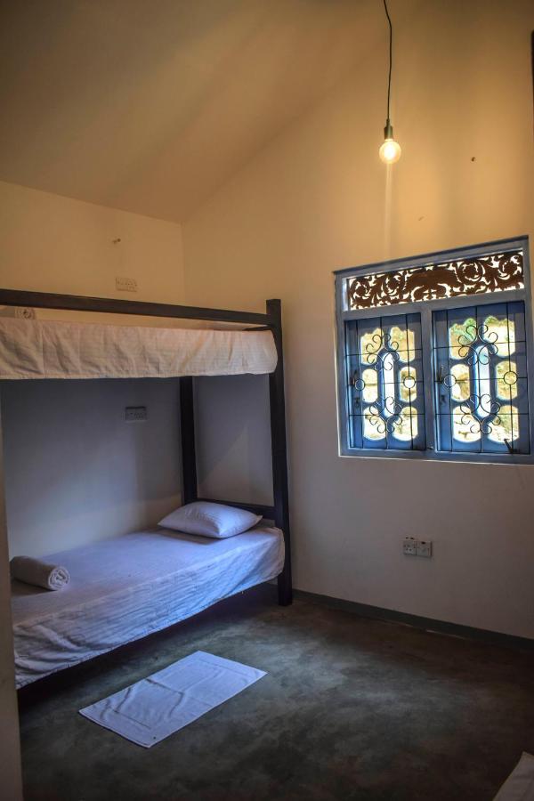 Auberge de jeunesse Bunk 15 Hiriketiya à Dikwella Extérieur photo