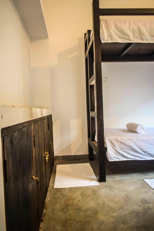 Auberge de jeunesse Bunk 15 Hiriketiya à Dikwella Extérieur photo